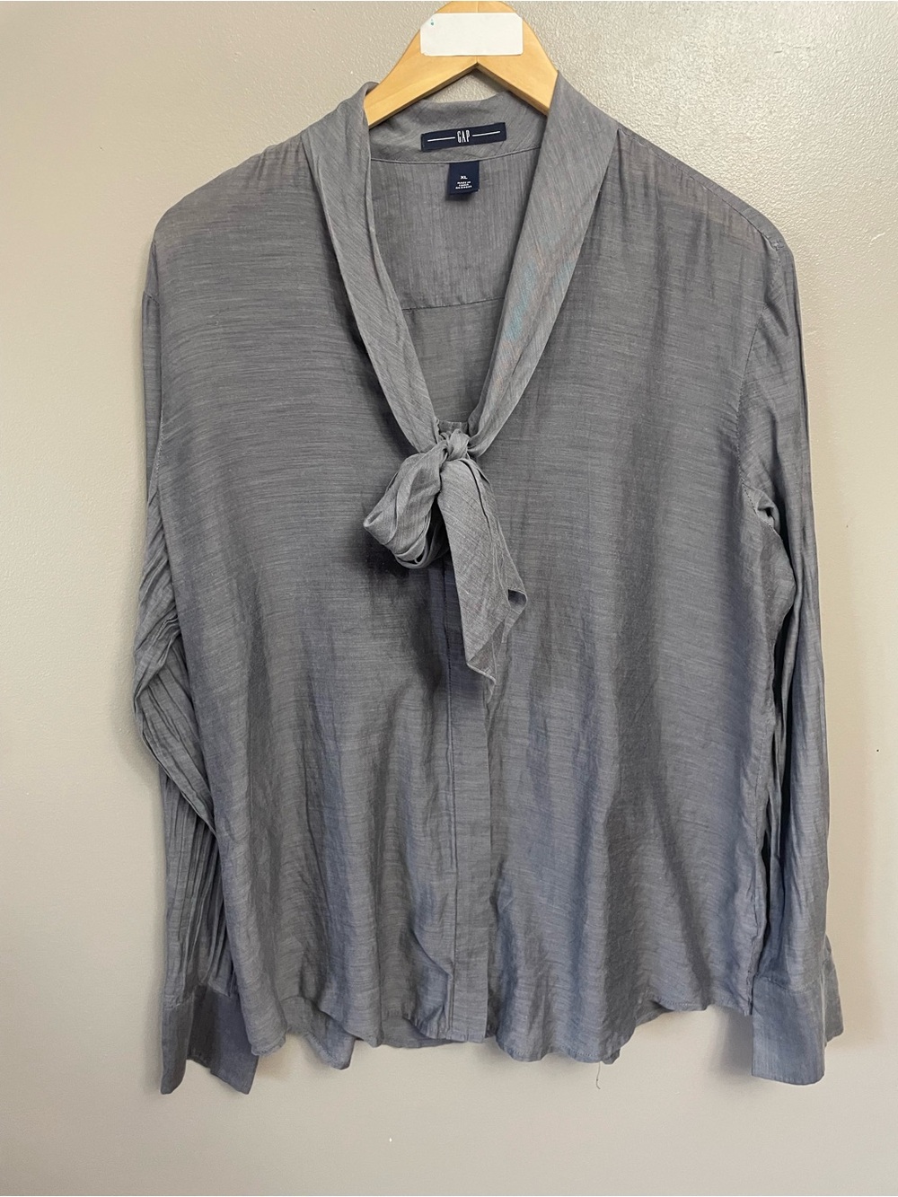 Y2K Gap Bow Silk Blend Top. Size XL bow career classic